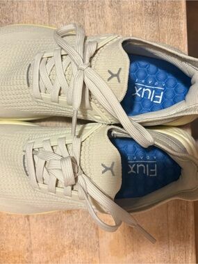 Women's Cream Athletic Running Shoes with Blue Insole - Flux